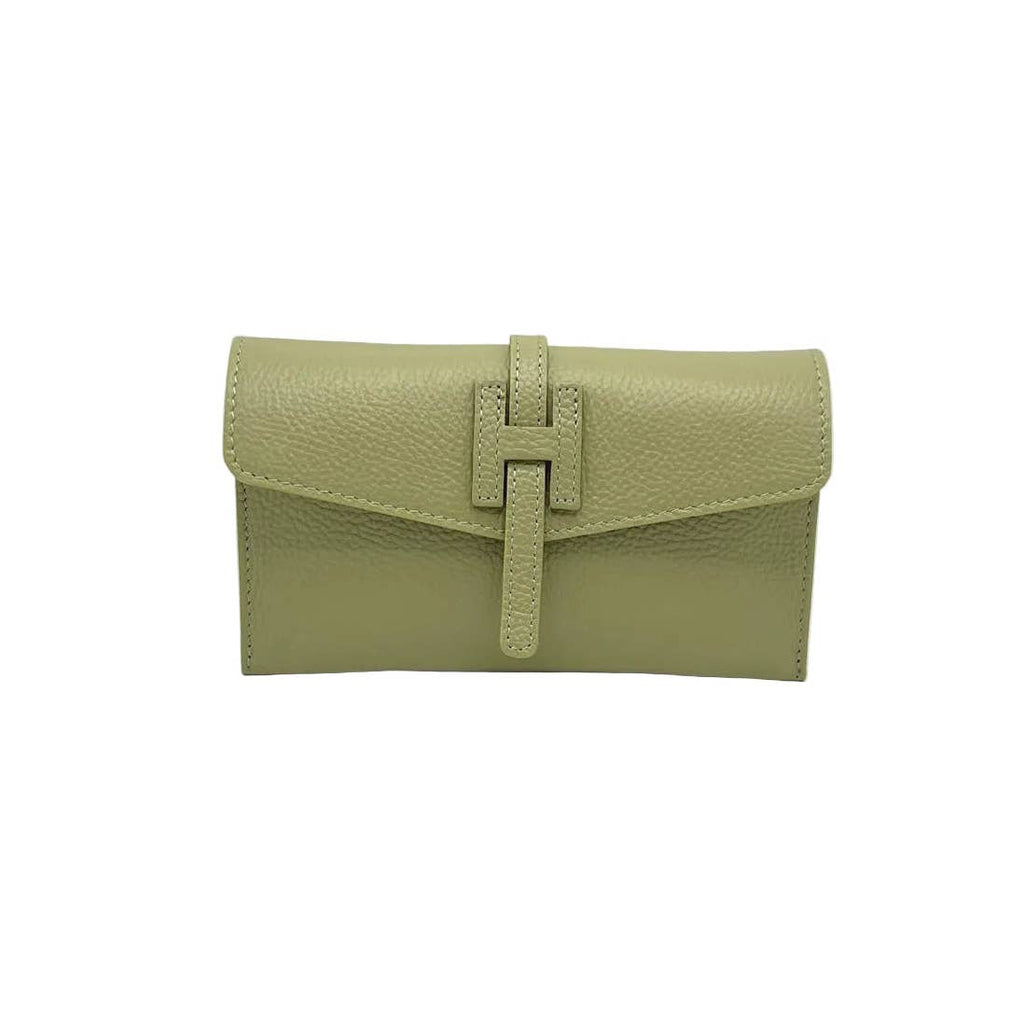 Mini clutchväska i äkta läder, tillverkad i Italien, art. 112592: Olive