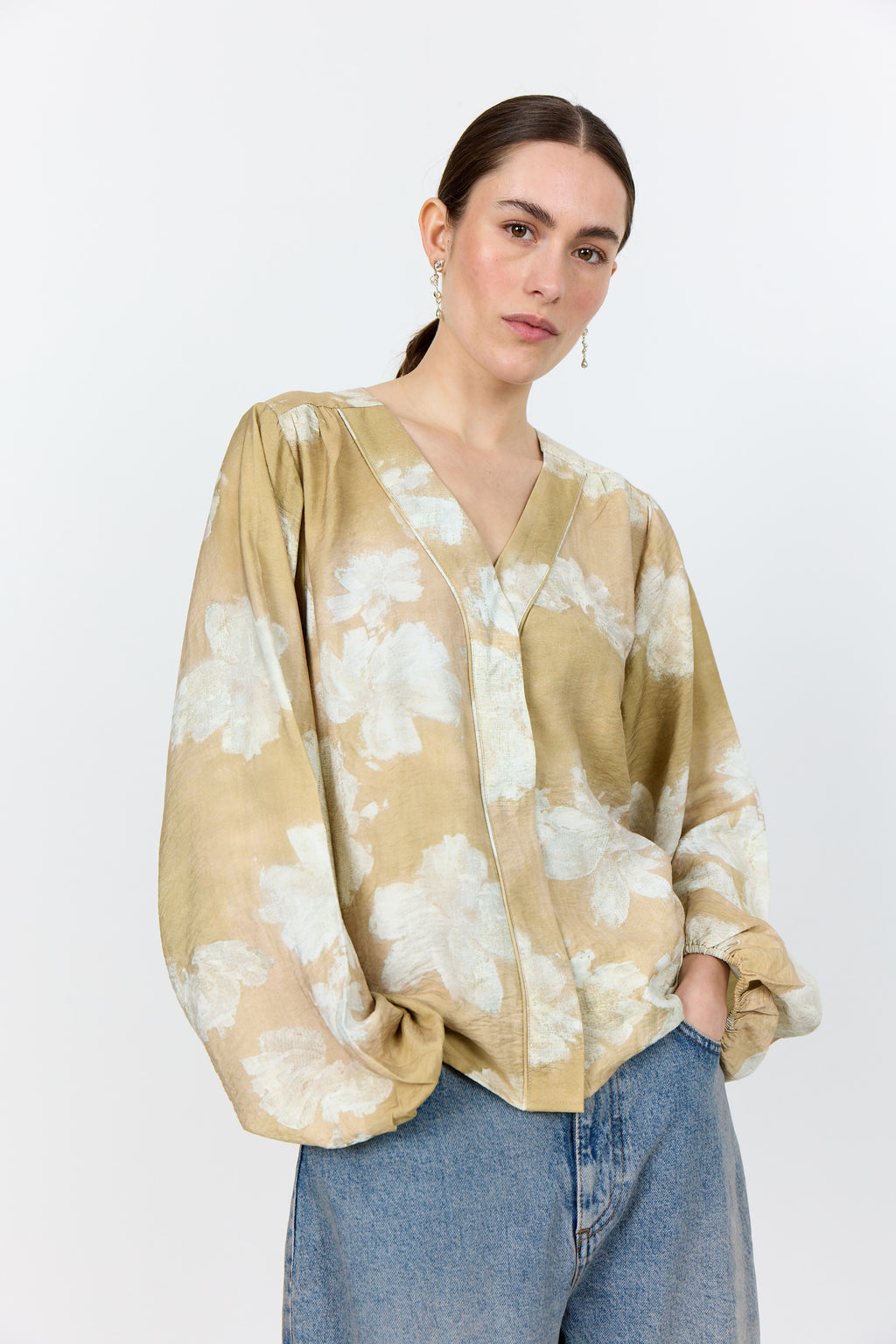 Levete Room Nikki Blus