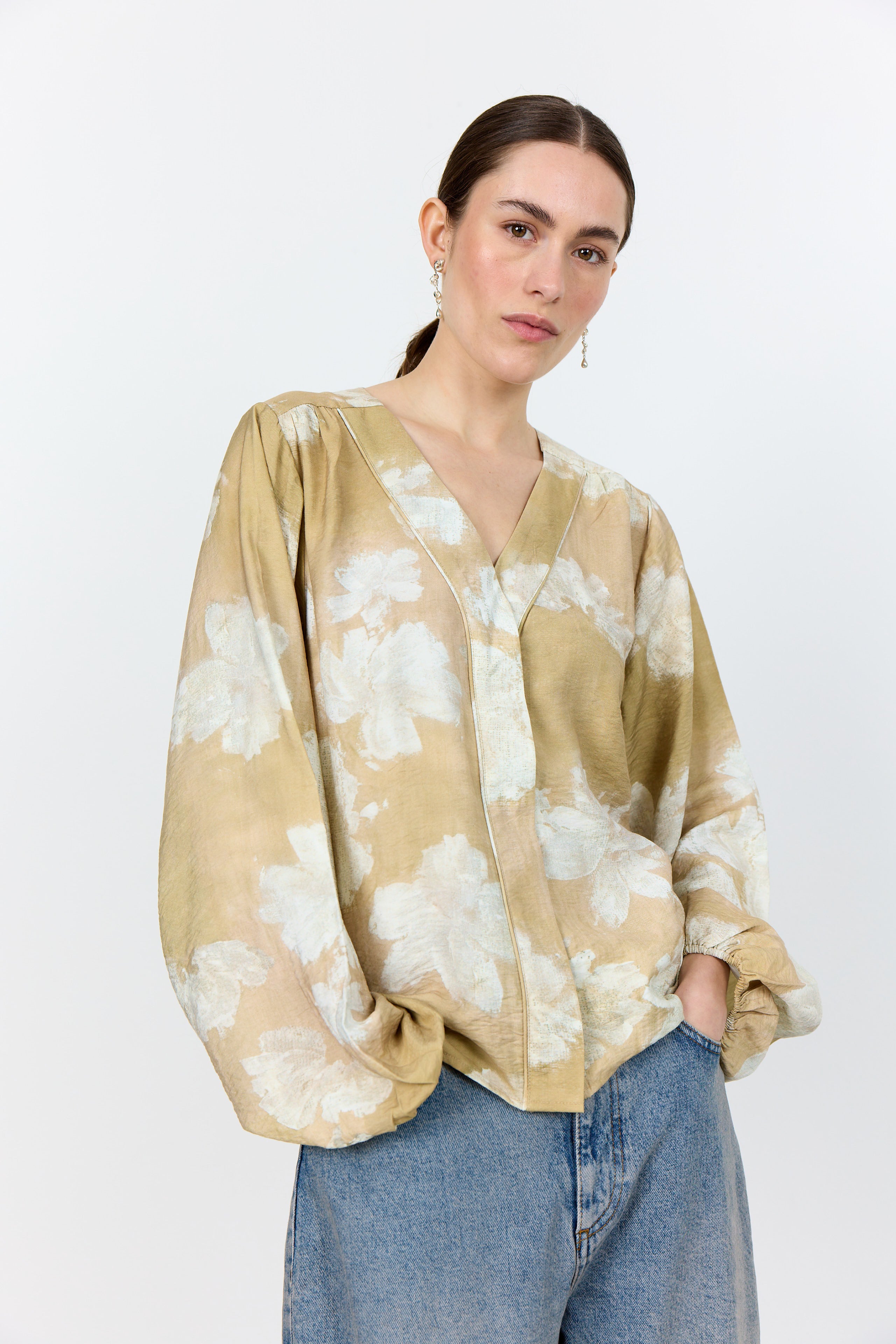 Levete Room Nikki Blus