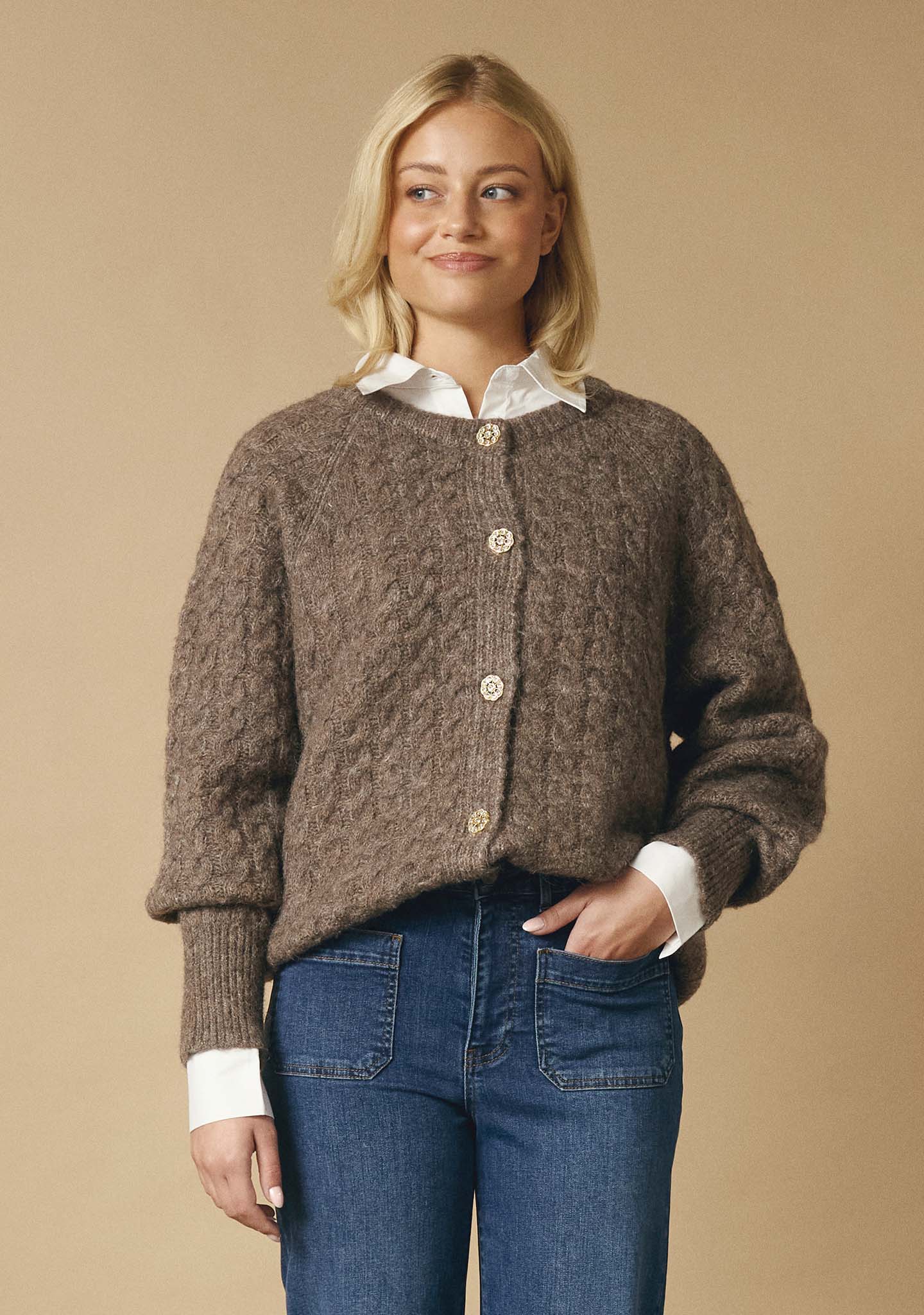 Isay kabelstickad cardigan anna