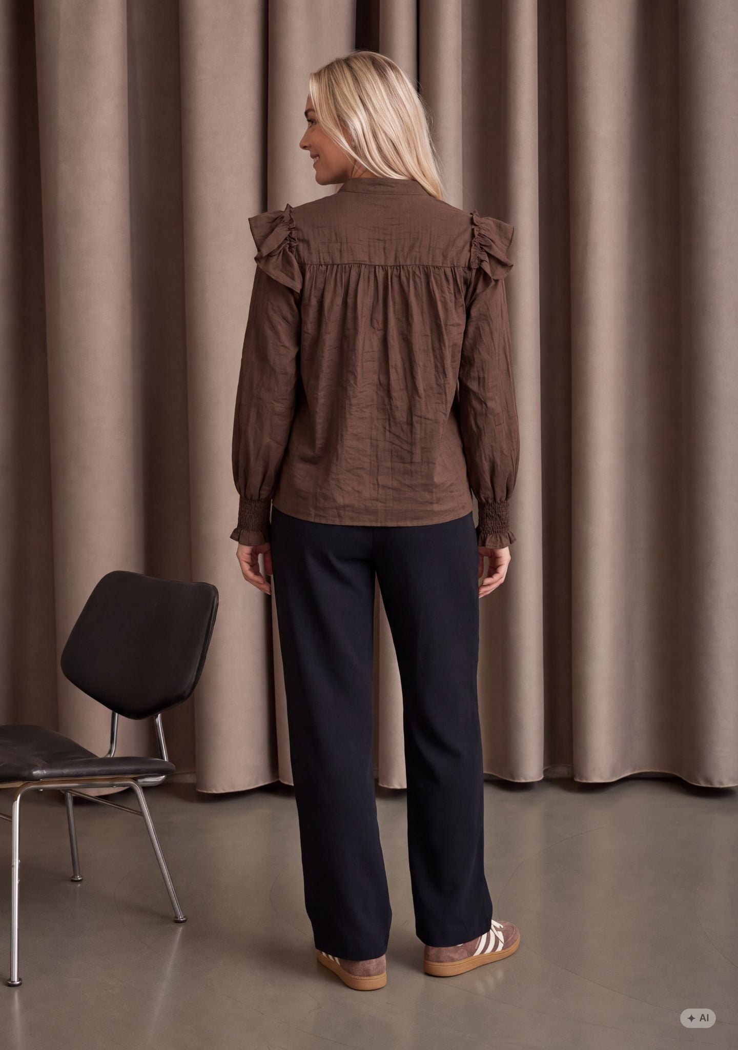 Isay  Blus Olise