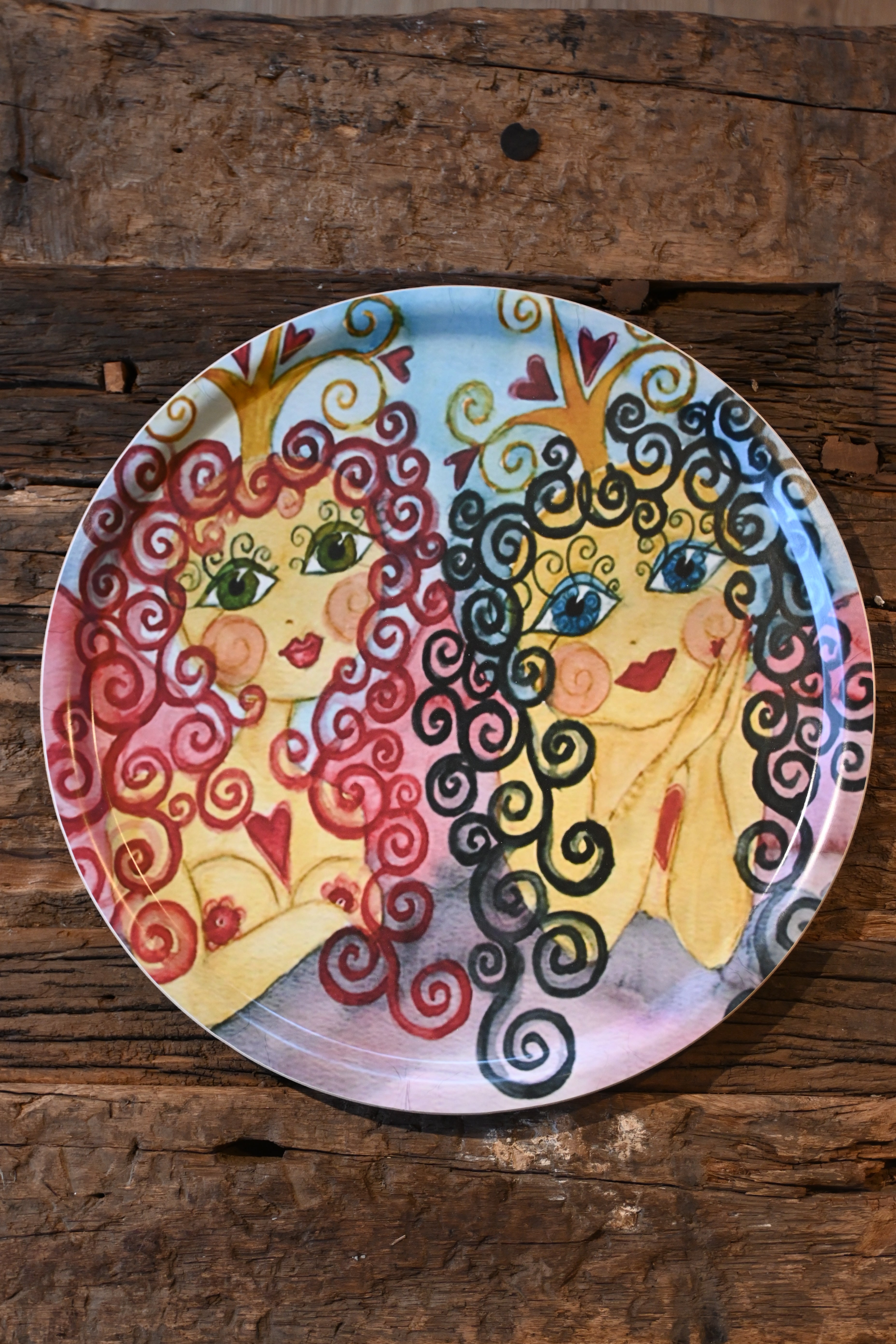 Katrin Skoglund bricka rund vänskap